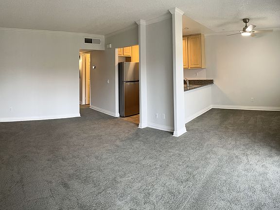 4th image of 589 N Johnson Ave Unit 223