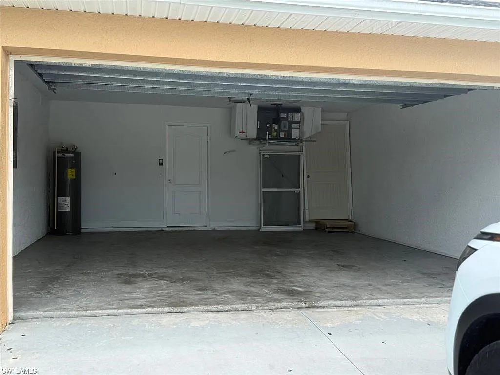 3 bed, 2.0 bath, 1408 sqft, $1,700 — Photo 4