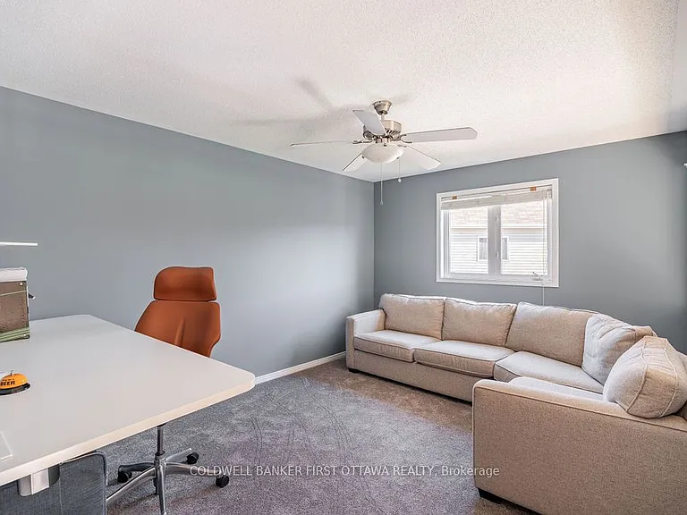 87 Wolff Cres — Photo 18