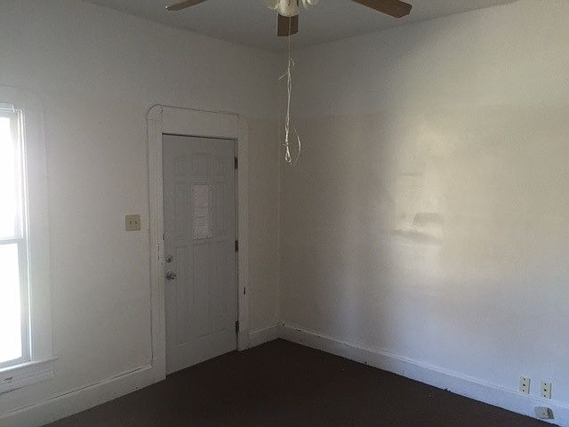 2nd image of 916 E Plsnt Rn Pw N Dr