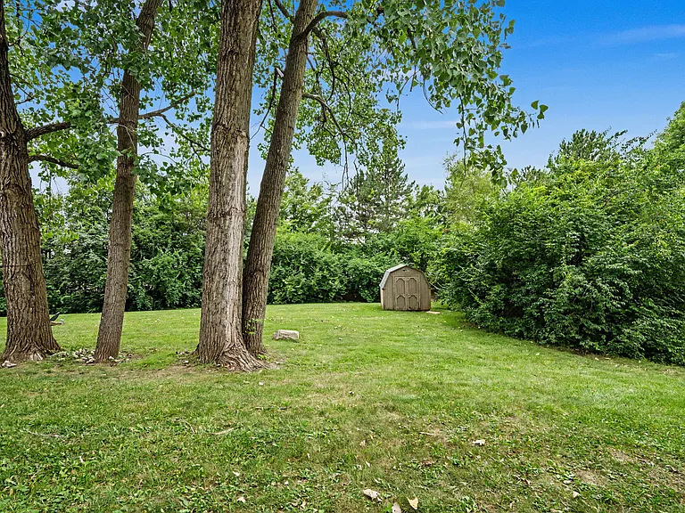 7711 Brams Hill Dr — Photo 25