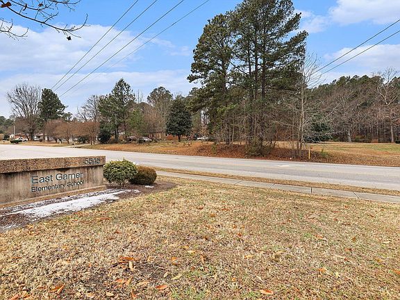 3rd image of 5548 Jones Sausage Rd