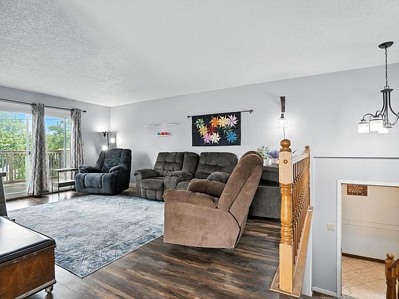 4th image of 1155 Leona Ave