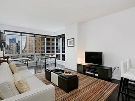 Rented by Corcoran | media 33