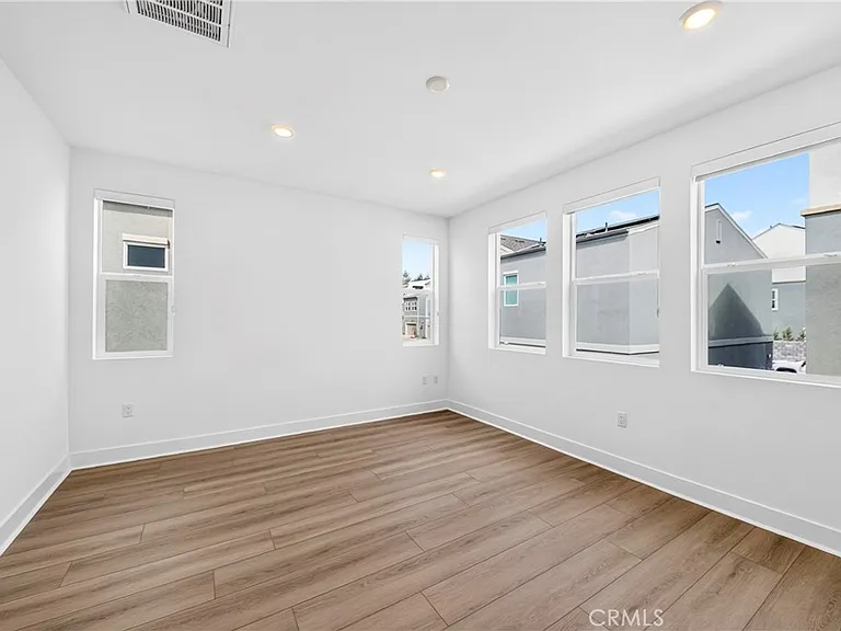 1041 Citrus Ave — Photo 25