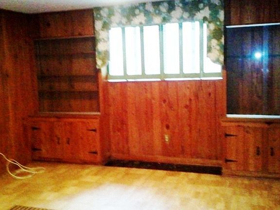 Family Room Built Ins