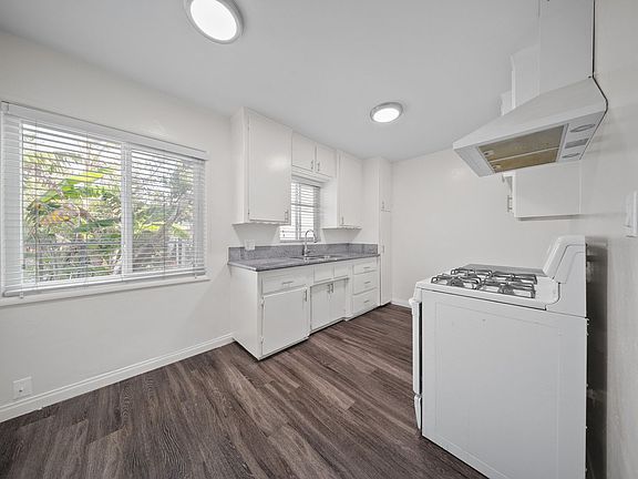 5th image of 1577 Pine Ave #3
