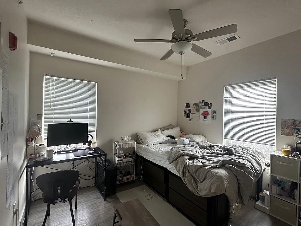 2nd image of 214 Pierce St #515