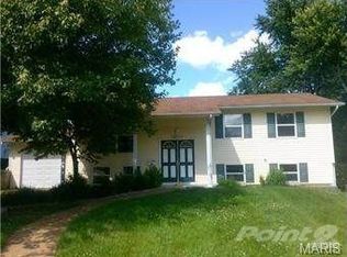 11028 Whitehall Manor Dr, Bridgeton, MO