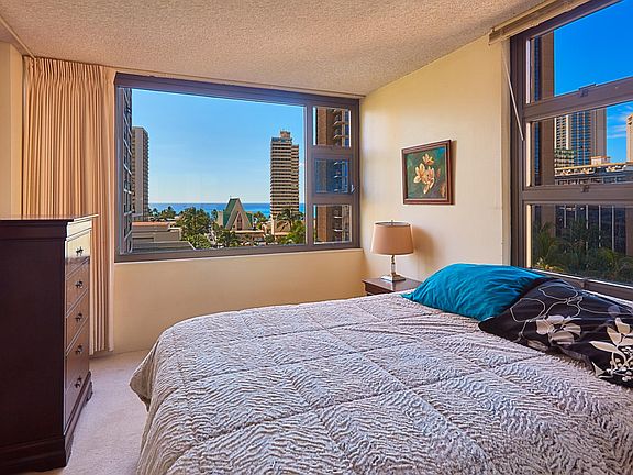 Ocean view from your bed!