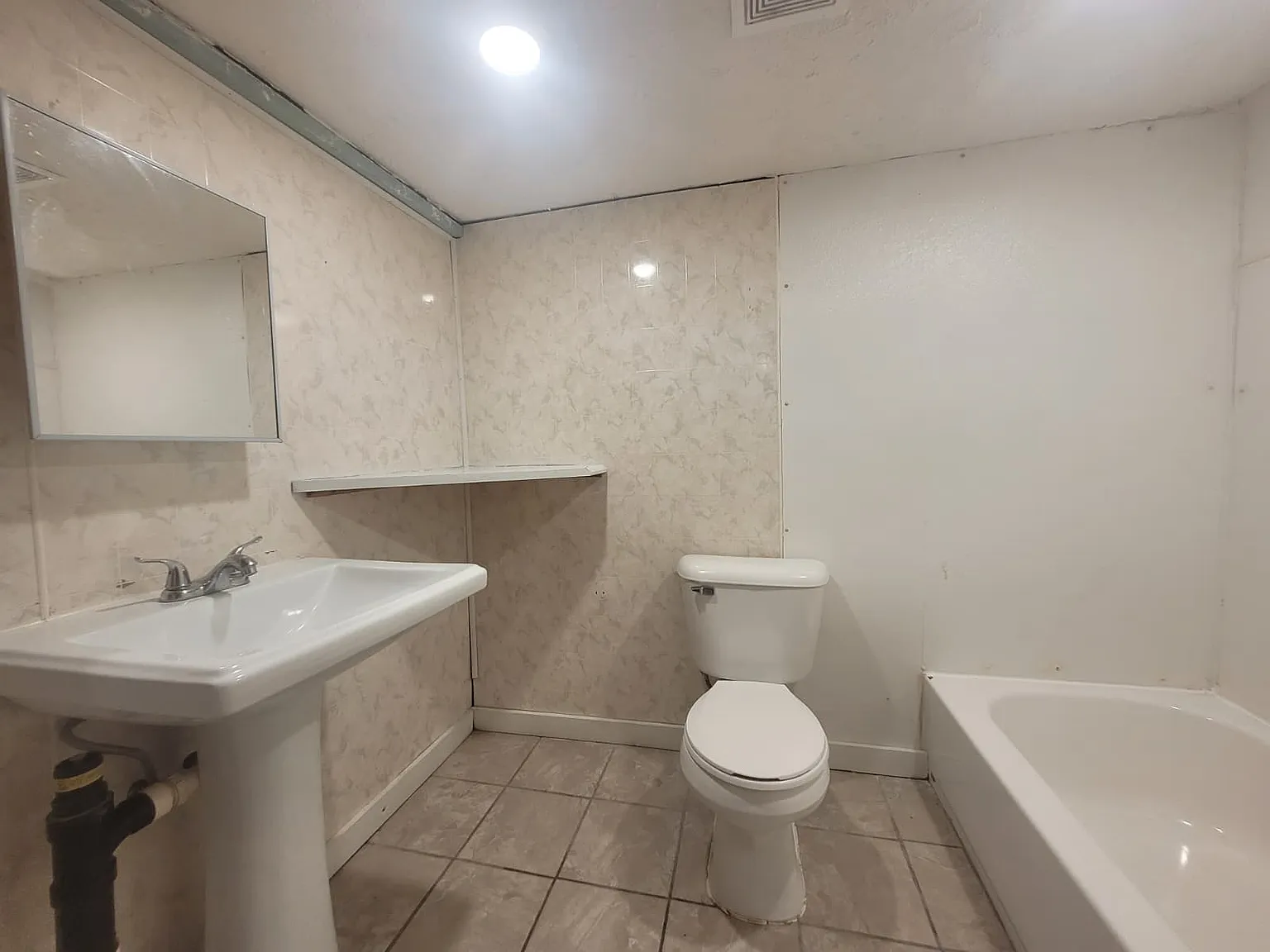 207 N Darr - 1 — Photo 3