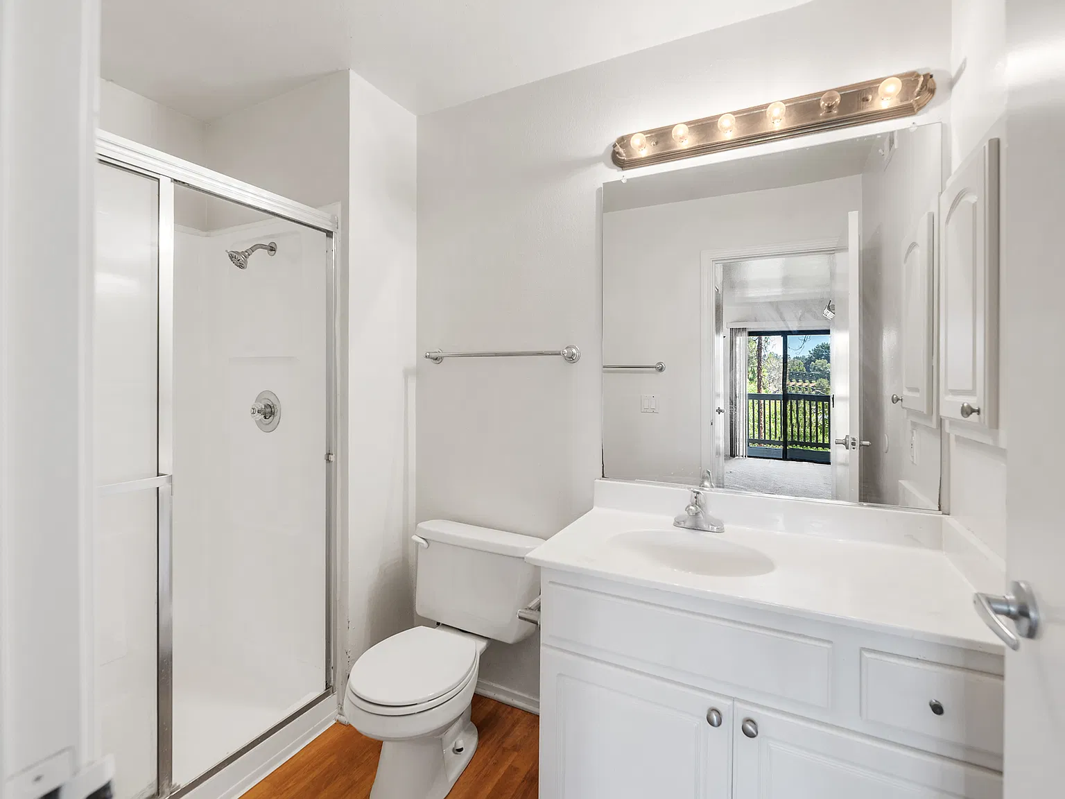 2 bed, 1036 sqft, $2,800 — Photo 4