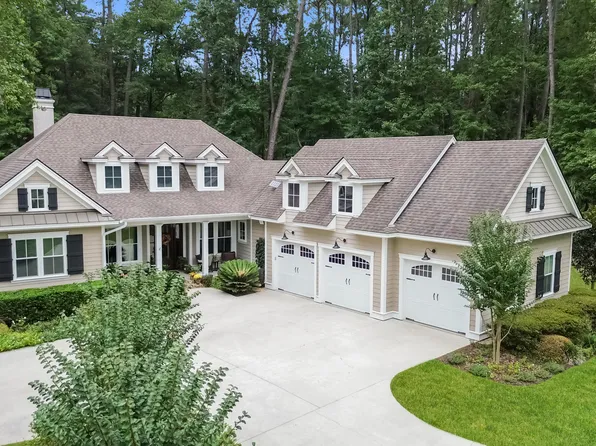 10 Amberly Ln, Bluffton, SC 29910