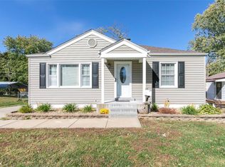 10515 Saint Michael Ln, Saint Ann, MO