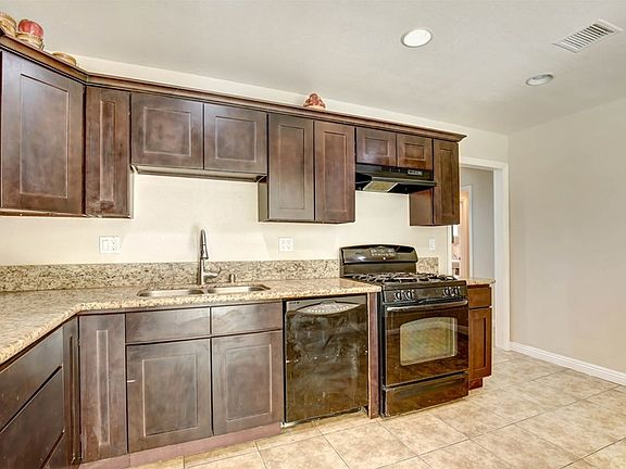 5th image of 26935 Villa Ave