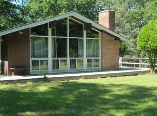 21 Alewive Brook Rd, East Hampton, NY 11937