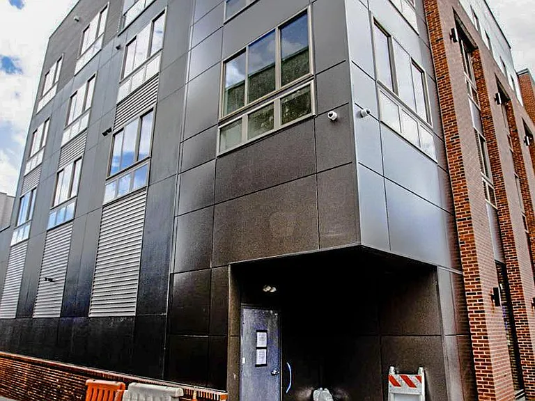 Wolff Court — Photo 12