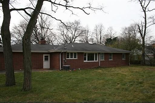 2nd image of 2420 Fir St