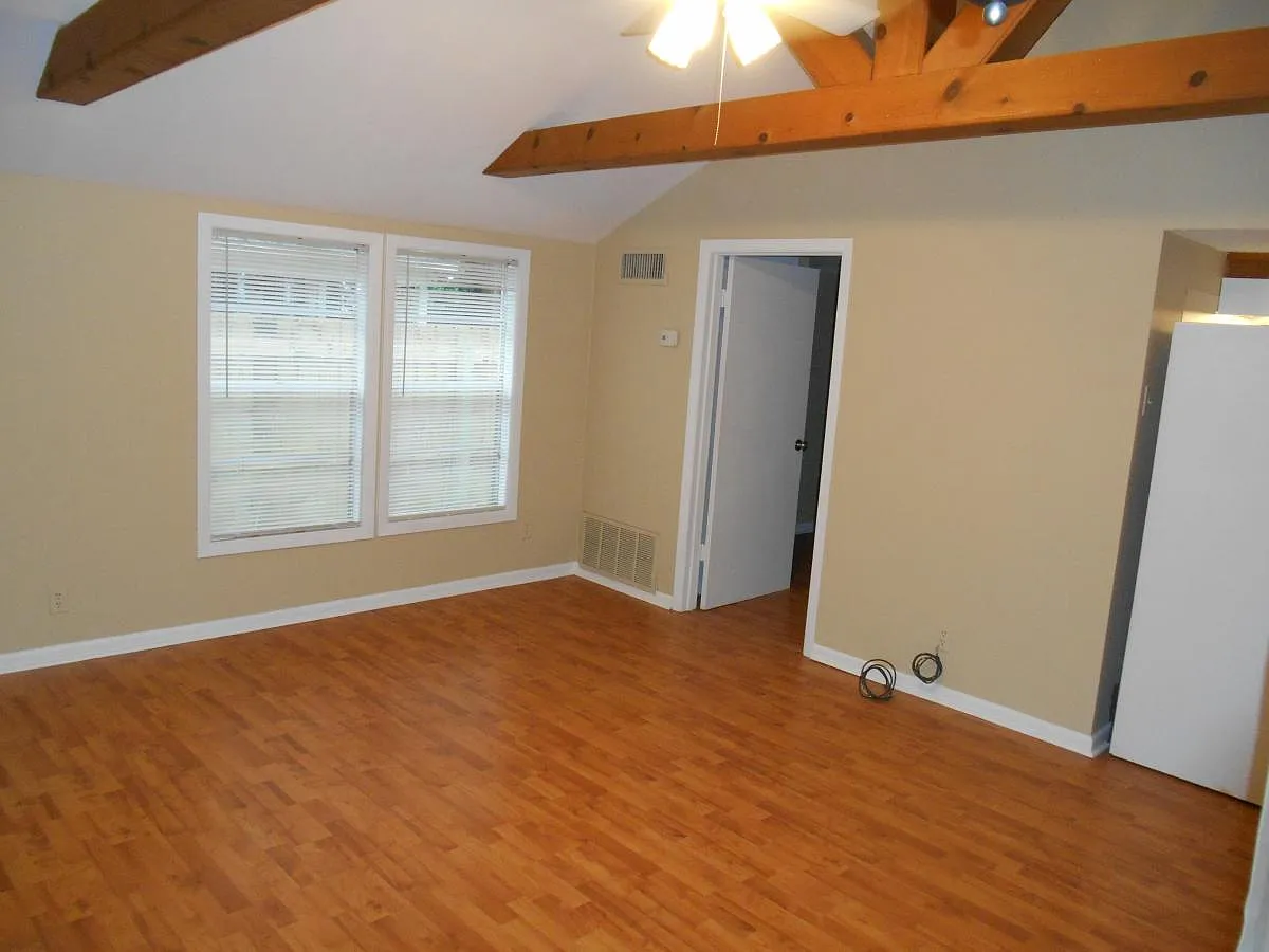 1 bed, 600 sqft, $750 — Photo 2