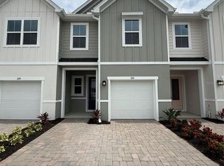1241 Pineywood Field Dr, Davenport, FL 33837