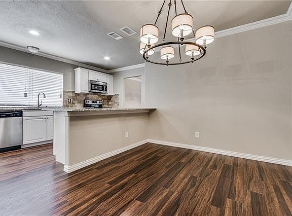5th image of 2929 Emberwood Dr