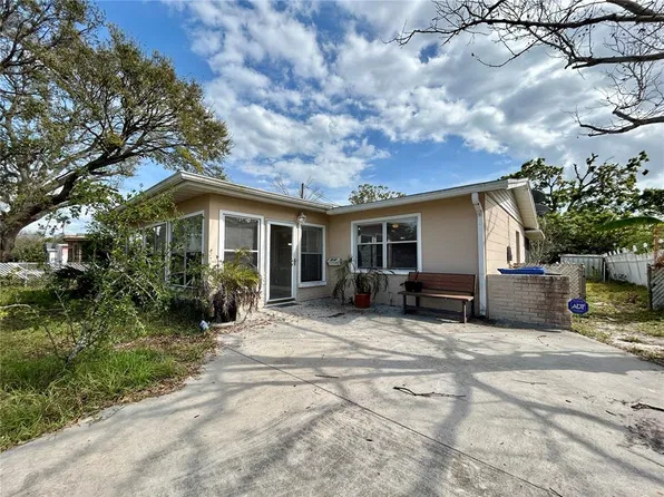 816 62nd Ave NE, Saint Petersburg, FL 33702