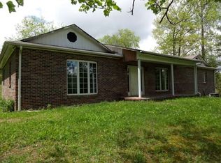 323 Hemlock St, Mountain City, TN 37683