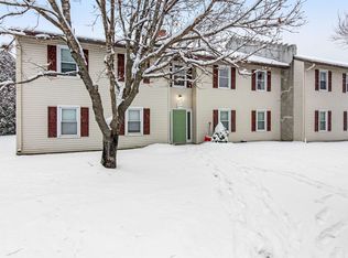 24 Saybrook Rd, Essex Jct, VT 05452