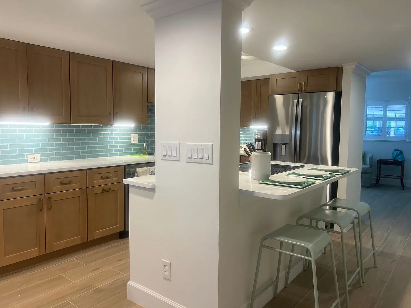 Fabulous Gulf Front Annual Furnished Rental on Venice Beach — Photo 3