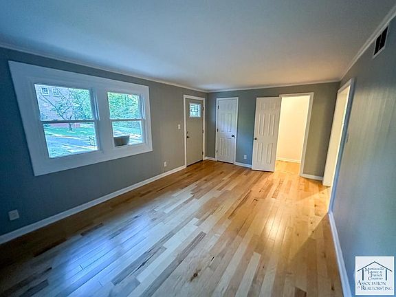 3rd image of 800 1st St