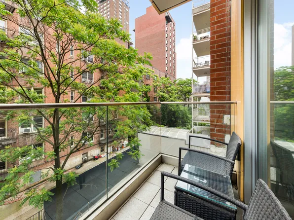 337 East 62nd Street image 9 of 12