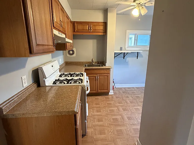 2211 E Holt Ave #2211 — Photo 8