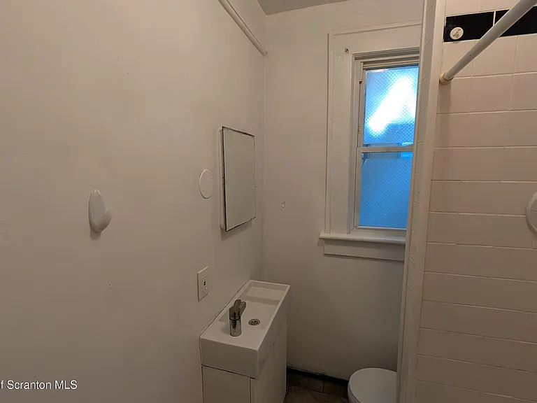 914 W Lackawanna Ave #6 — Photo 9