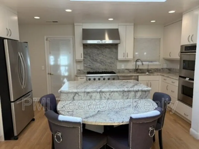 855 15th Ave — Photo 37
