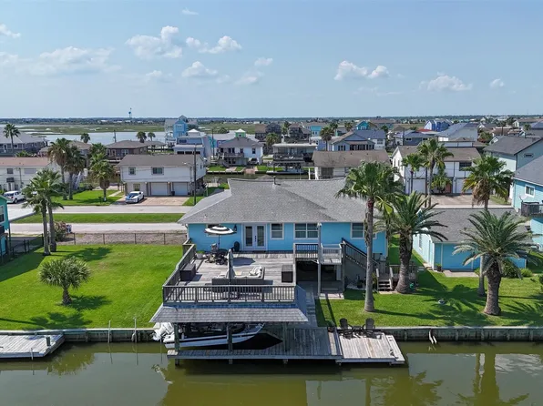 276 Barracuda St, Bayou Vista, TX 77563