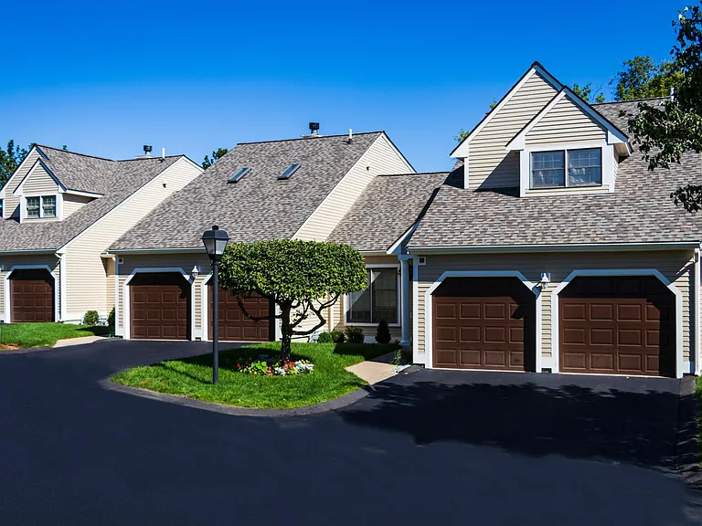 Briar Glen Village — Photo 17