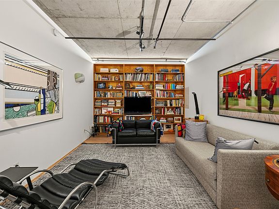 4th image of 2011 Cedar Springs Rd APT 305