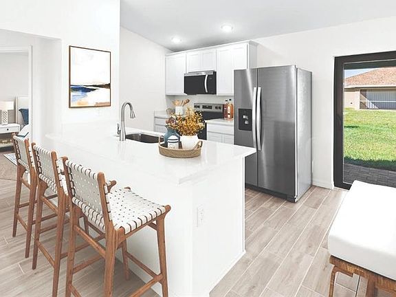 4th image of 2178 Aldworth St