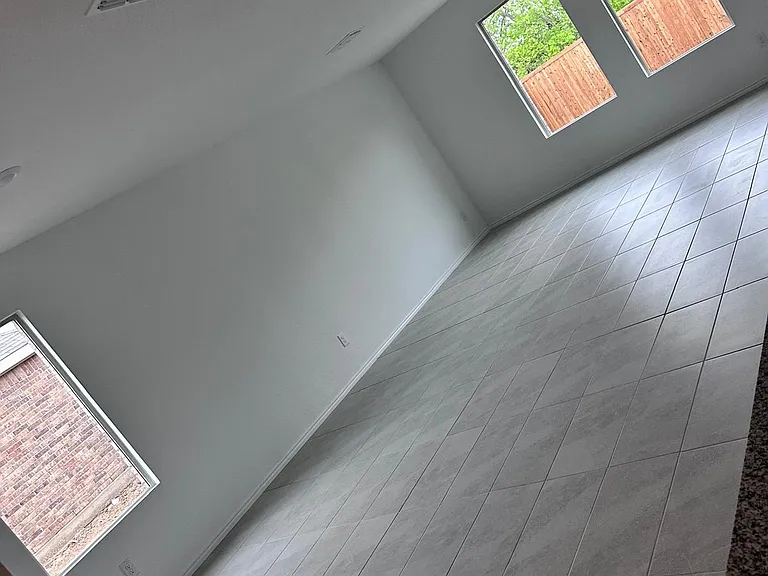 1521 Vattier St — Photo 3
