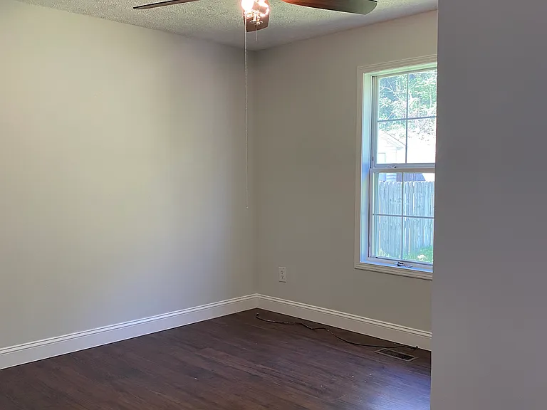 28 Iris St — Photo 13