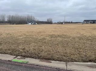1112 10th Ave SE, Waseca, MN 56093