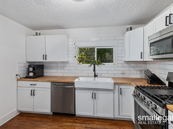3rd image of 1039 Sigsbee St SE