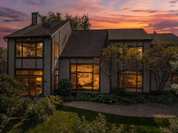 414 Clearview Court, Janesville, WI 53548
