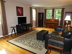 3rd image of 50 Blue Spruce Ln