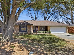 5001 Trails Edge Dr, Arlington, TX