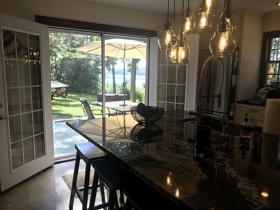 year round views of Thames