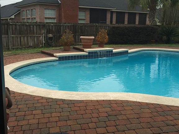3rd image of 9874 Wesbourne Ct