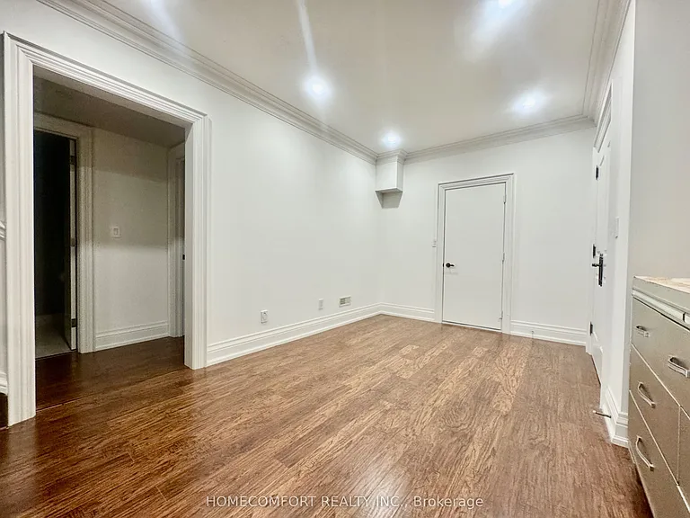 192 Kingsdale Ave #LOWER — Photo 12