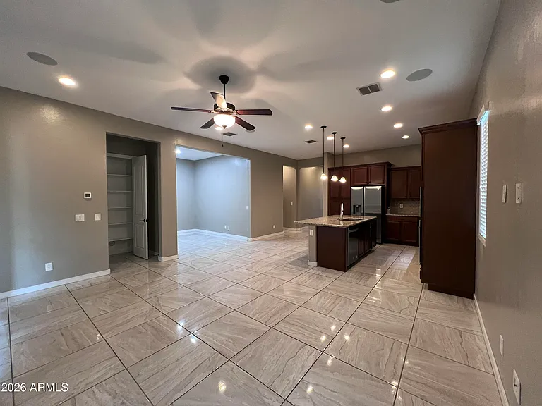 1705 W Dawn Dr — Photo 8