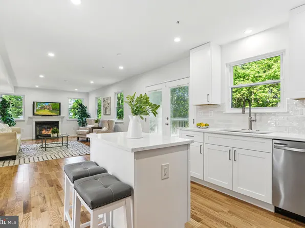 6624 Rosemont St, Upper Marlboro, MD 20772